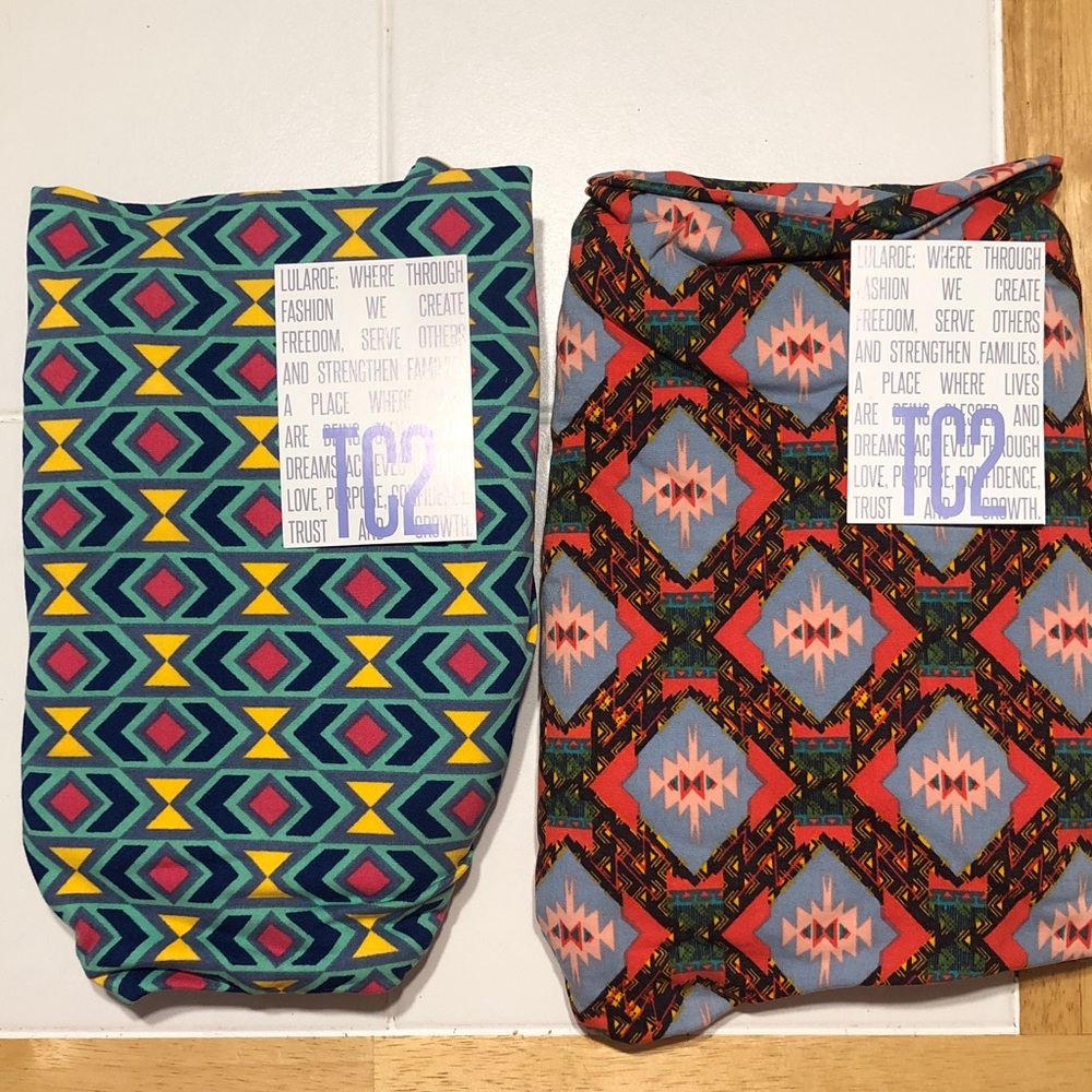Lot of 2 pair of TC2 LuLaRoe Women's Leggings - Teal and Red Geometric Patterns